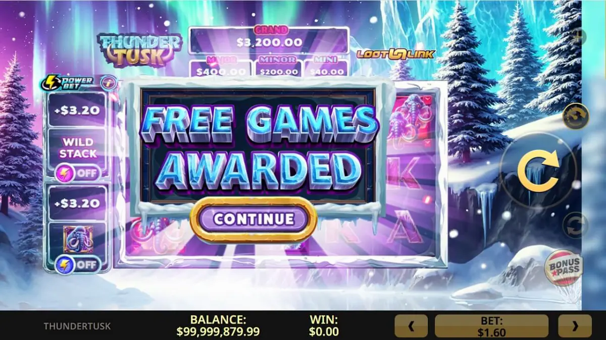 Pemandangan atmosferik slot Thunder Tusk dengan latar belakang tundra es dan mammoth